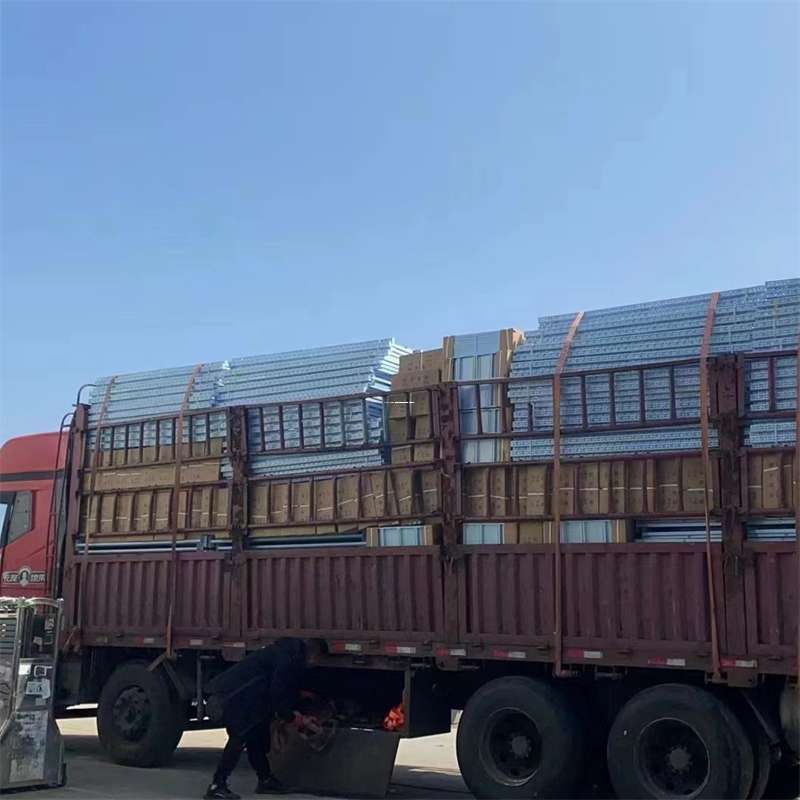 河南信阳商城县到新疆阿勒泰富蕴县物流公司，一站式服务